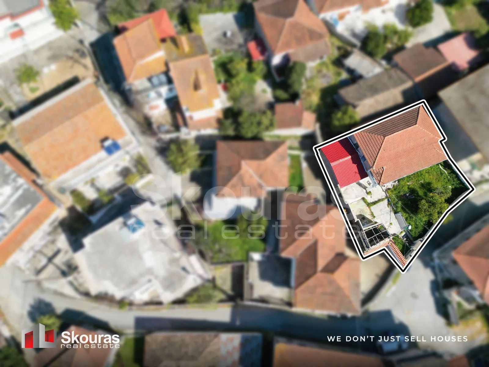 Aerial photo showing the 300 m² plot boundary of the house in Ammos, Messinia